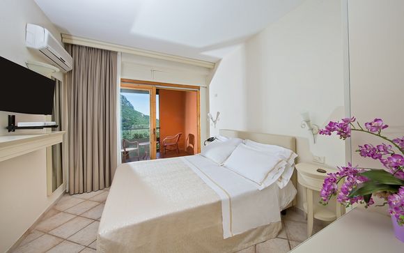 Hotel Torre di Cala Piccola 4*
