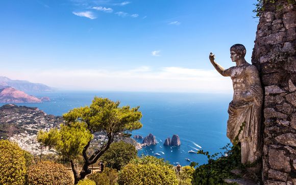 Sotto il sole del Golfo di Napoli tra escursioni e relax