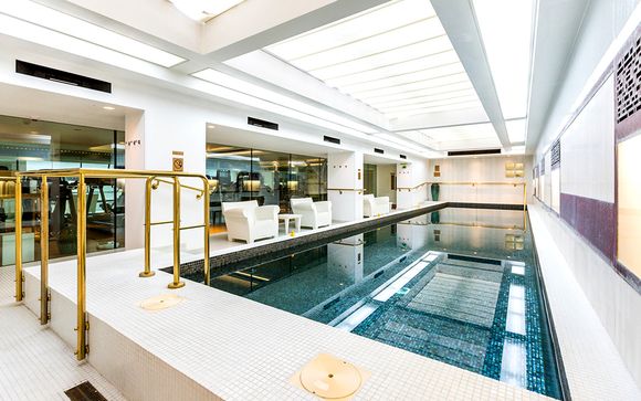 Town Hall Hotel & Apartments 4*