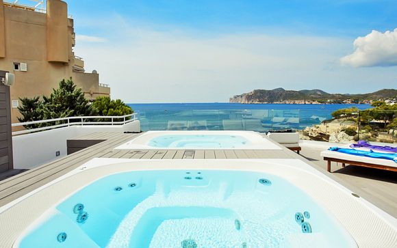 FERGUS Style Cala Blanca Suites 4*