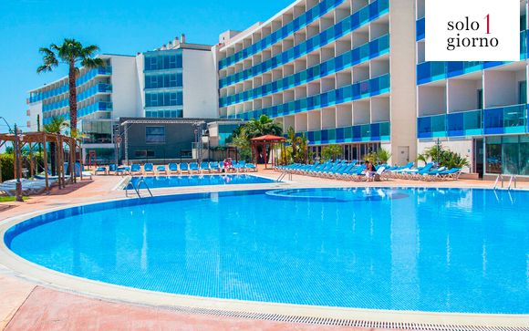 4* per famiglie affacciato sul mare con pensione completa