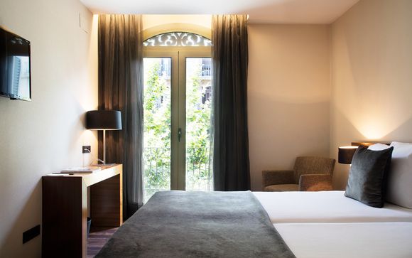 Hotel Advance 4*