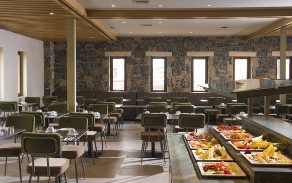 Il Petousis Hotel & Suites 4*