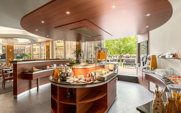 Hotel NH Amsterdam Caransa 4*
