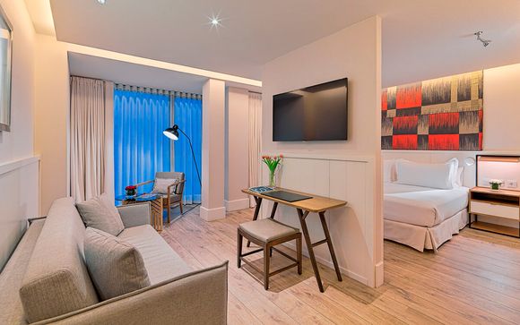Hotel H10 Cubik 4*S Voyage Privé : fino a -70% Hotel H10 Cubik 4*S Voyage Privé : fino a -70%
