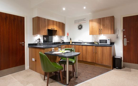 Stewart Aparthotel Edinburgh 4*