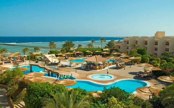 Flamenco Beach Resort 4*