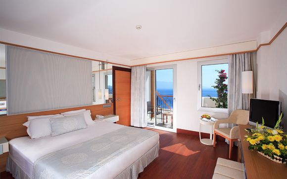 L'Hotel Kefaluka 5*