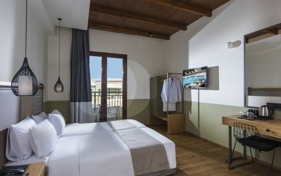 Il Petousis Hotel & Suites 4*