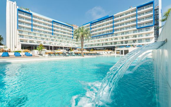 L'Azure Hotel 4*