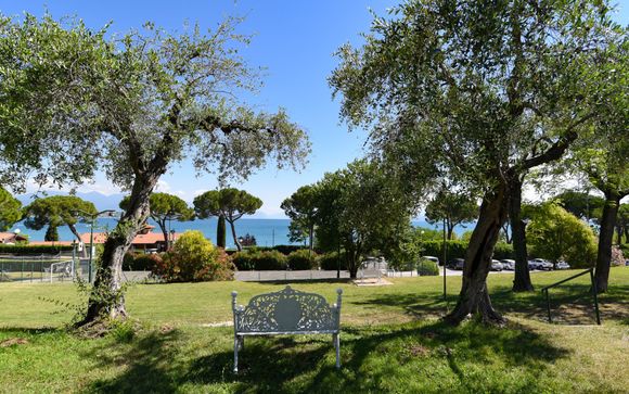 Desenzano Lake Village 4*