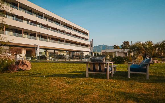 Golden Tulip Porto Vecchio 4*