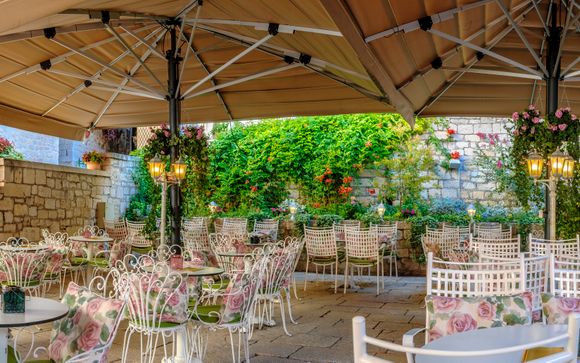 Heritage Hotel Life Palace 4*