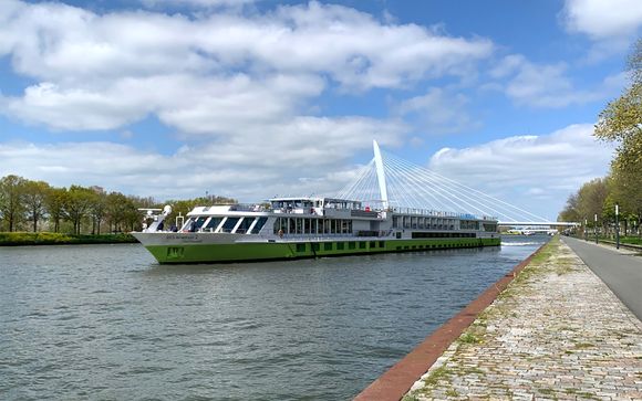 River Cruise DCS Amethyst 2