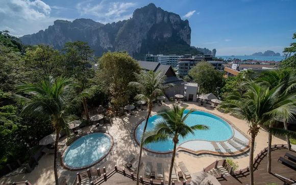 Holiday Inn Resort Krabi Ao Nang Beach 4*