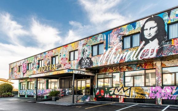 Muraless Art Hotel 4*