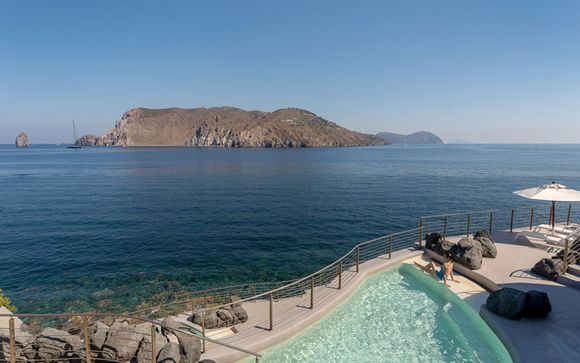 Therasia Resort Sea & Spa 5*