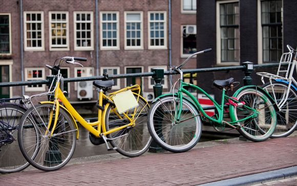 24-hour bike hire in Amsterdam (stays of 4 nights or more)