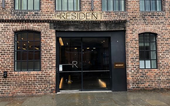 The Resident Liverpool 4*