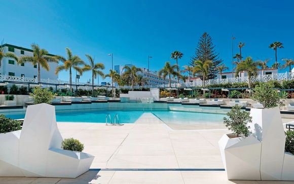 Hotel Caserio 4*