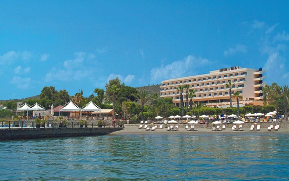 Elias Beach Hotel 4*