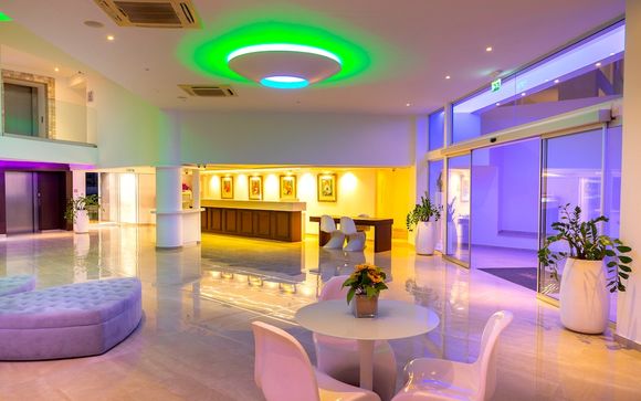 Limanaki Beach Hotel & Suites 4*