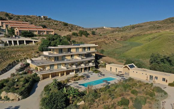 Luna Minoica Suites and Apartments