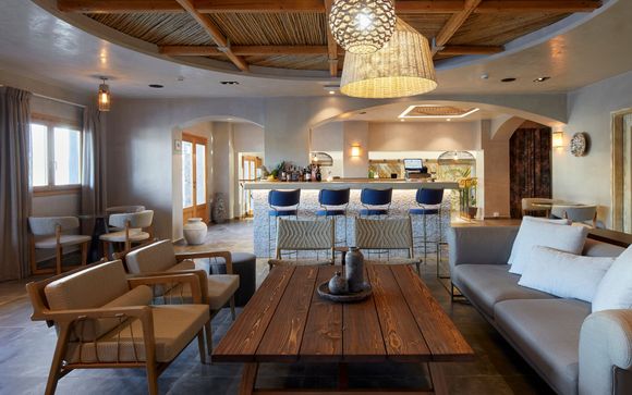 Sea Breeze Santorini Beach Resort, Curio Collection by Hilton 5*