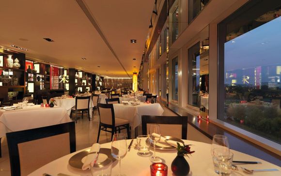 Royal Garden Hotel 5*