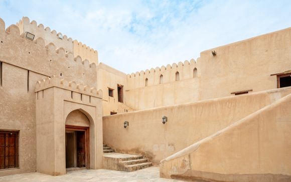 Visit to Nizwa, Bahla and Jibrin Castle 