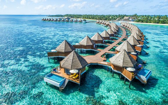 Mercure Maldives Kooddoo Resort 4*