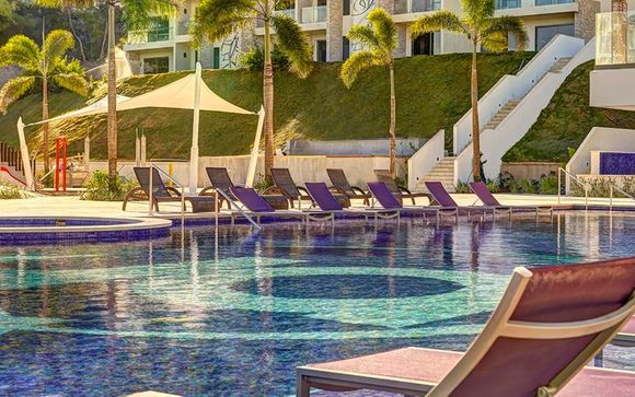 The Essentials of Costa Rica & Planet Hollywood