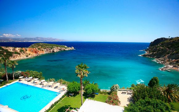Tranquil Retreat Along Stunning Coastline