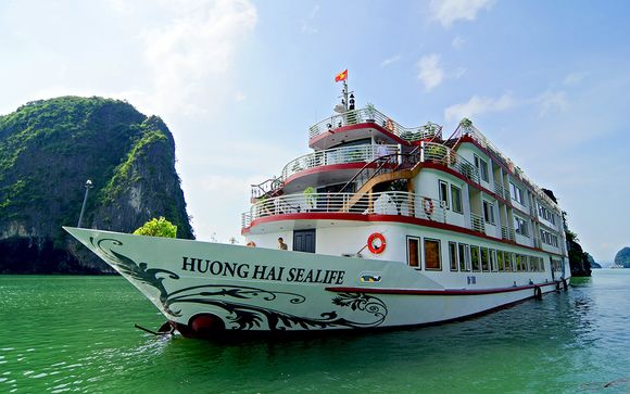 Vietnam Free and Easy Tour with Optional Mui Ne Extension