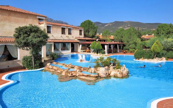 Exclusive Destination Overlooking the Gulf of Cugnana