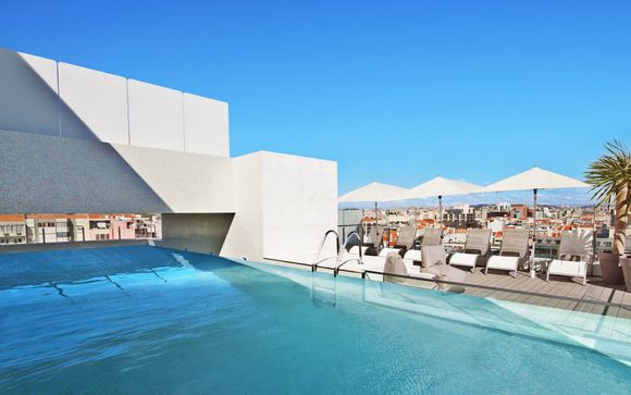 Design e piscina panoramica in centro città