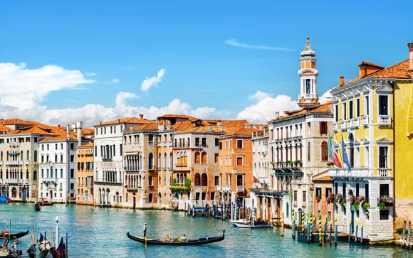 Fuga romantica in antico palazzo veneziano sul Canal Grande
